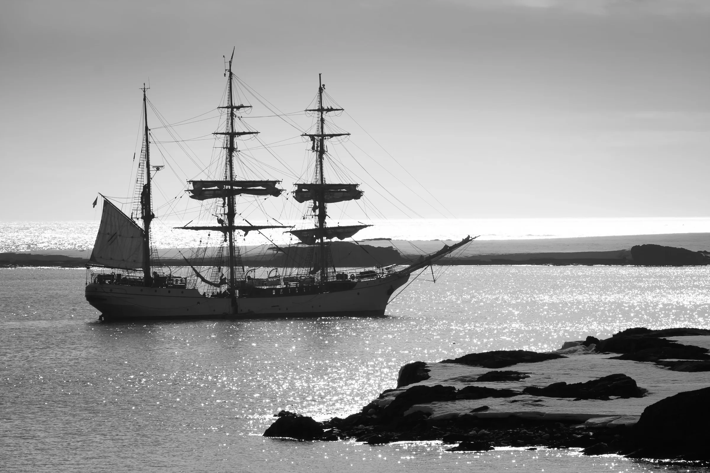 A three-masted barquentine of the type Charcot's Pourquoi-Pas? sailed